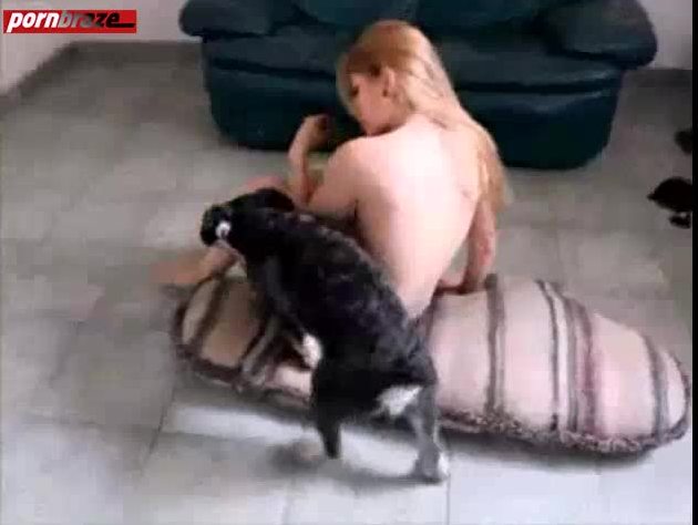 Wonderfull Eighteen Sex dog on floor - O2porn.tv